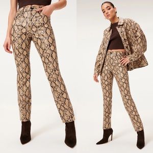 NWOT Classic Neutral Snake Print